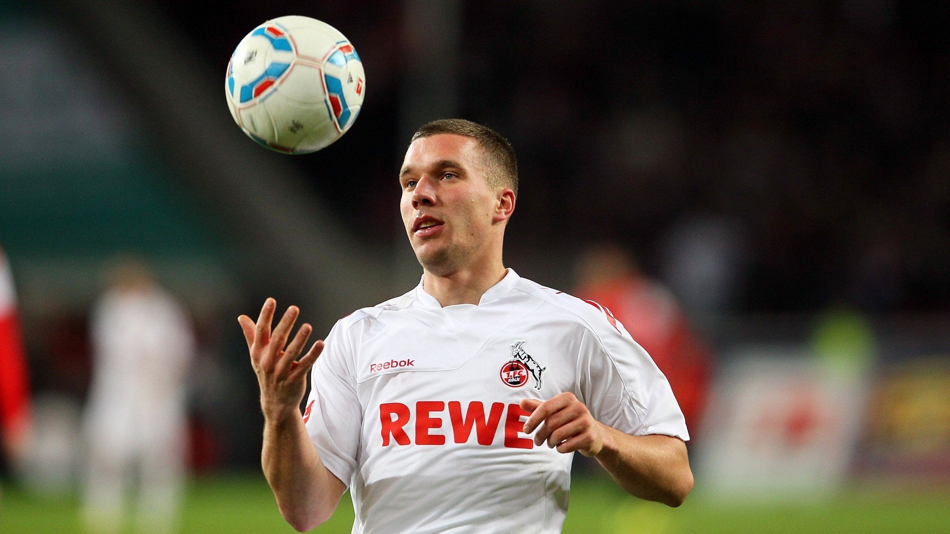 欧战奇迹夜，比利亚雷亚尔提前终结悬念，恩佐一锤定音成希腊神话破灭者