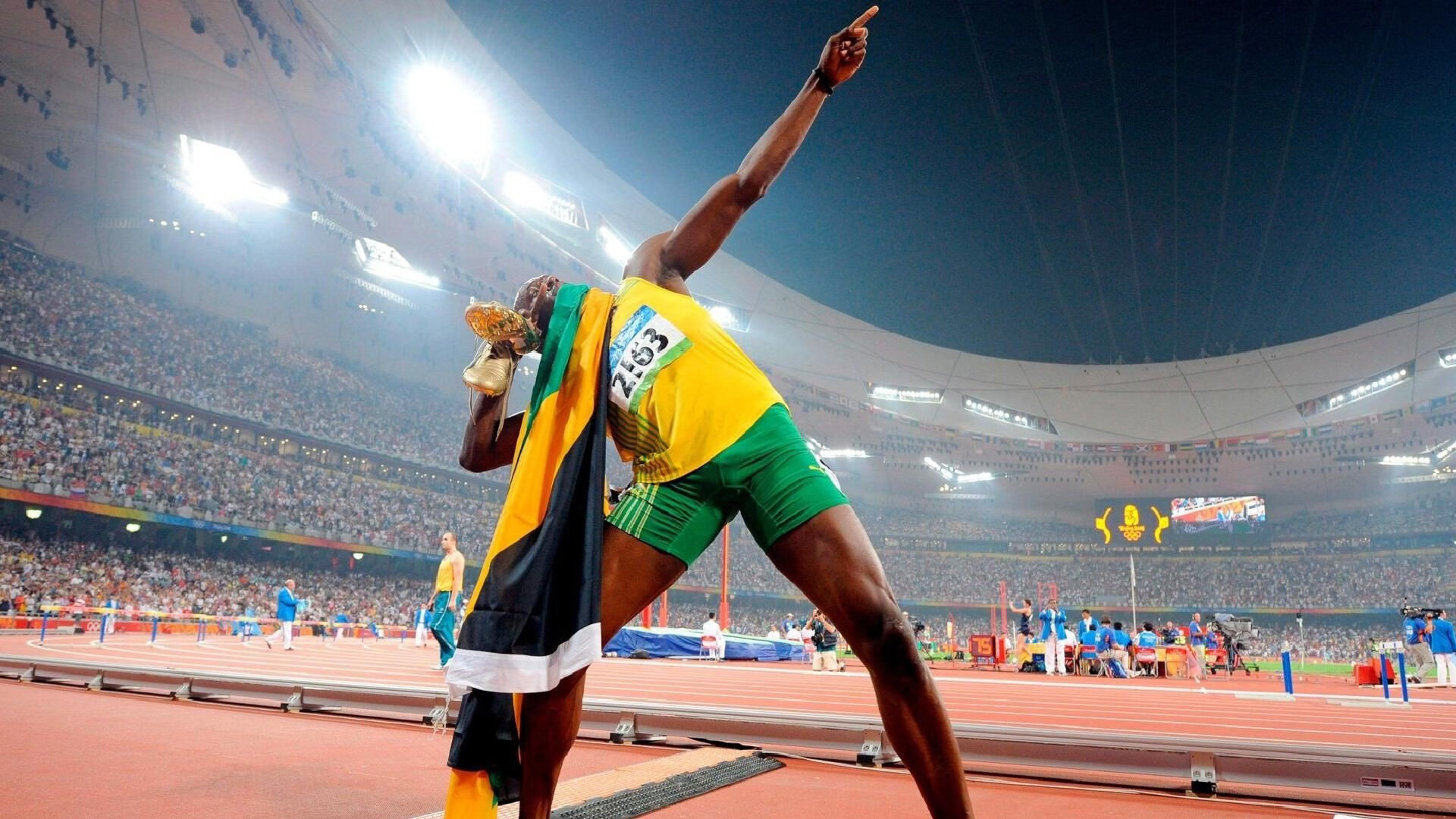 加纳鏖战巴黎,阿坎吉如何成为瑞士军刀中的关键先生