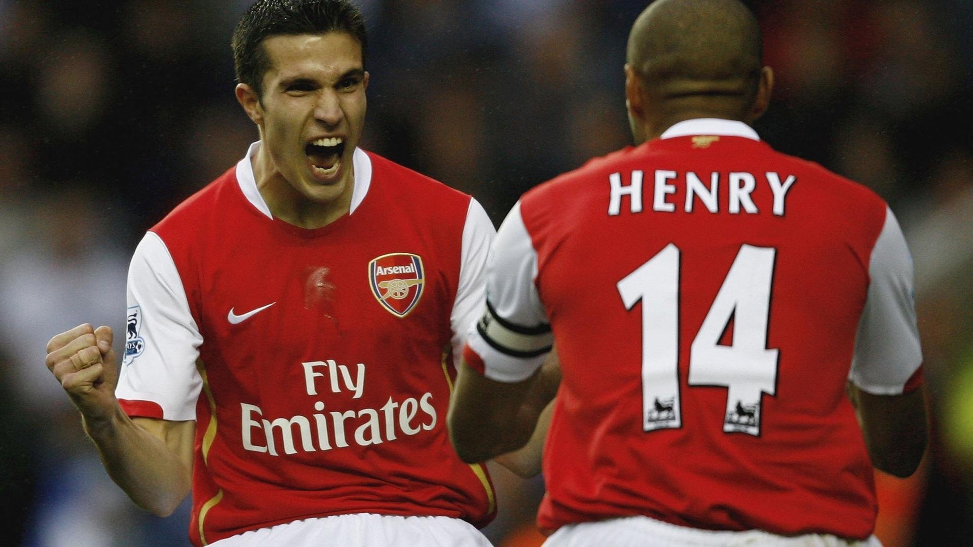 绿茵场上的鏖战，球台边的烽火—当德国队遭遇英格兰队，梁靖崑点燃赛场激情